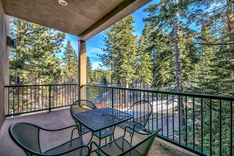Northstar Club Tahoe 3 Bedroom Villa (Steps to Gondola) - Truckee, California
