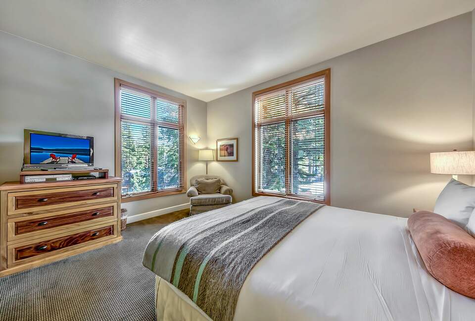 Northstar Club Tahoe 3 Bedroom Villa (Steps to Gondola) - Truckee, California