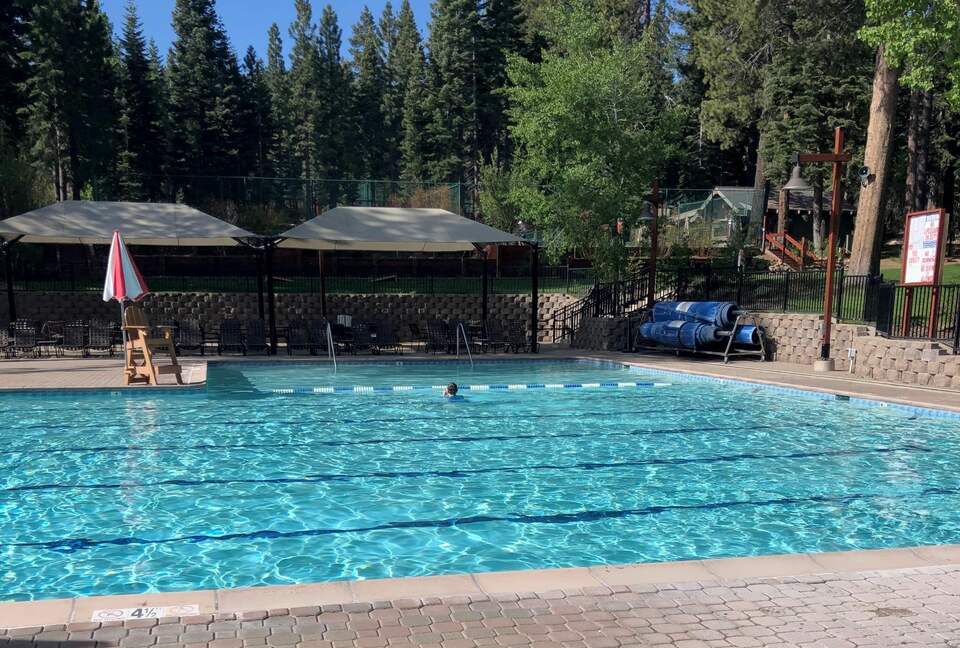 Northstar Club Tahoe 3 Bedroom Villa (Steps to Gondola) - Truckee, California