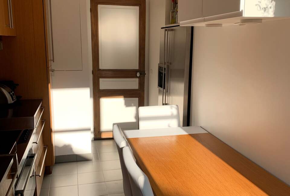 Elegant Matignon Flat - Paris, France