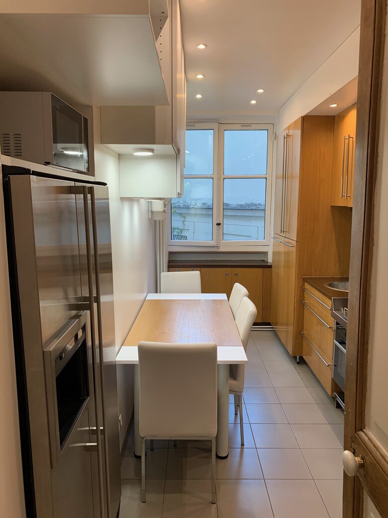 Elegant Matignon Flat - Paris, France