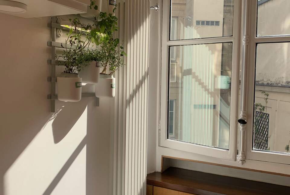 Elegant Matignon Flat - Paris, France