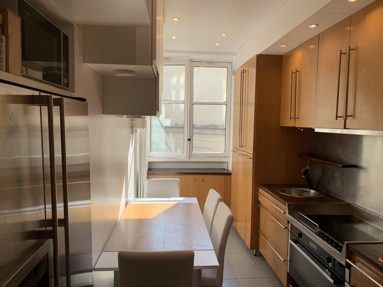 Elegant Matignon Flat - Paris, France