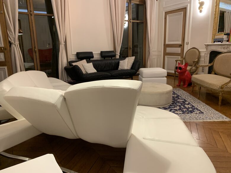 Elegant Matignon Flat - Paris, France