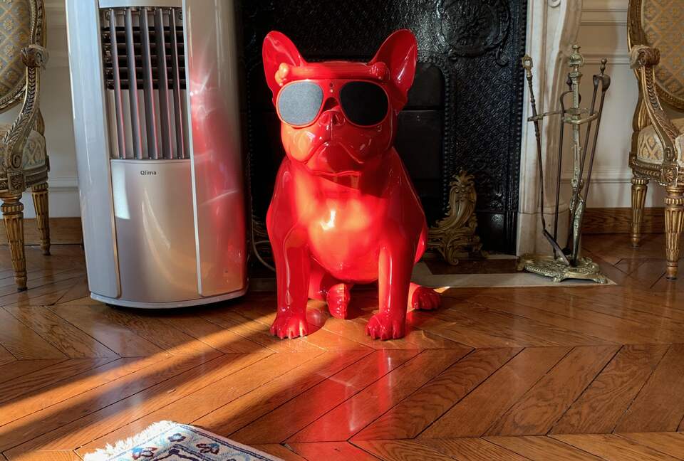 Elegant Matignon Flat - Paris, France