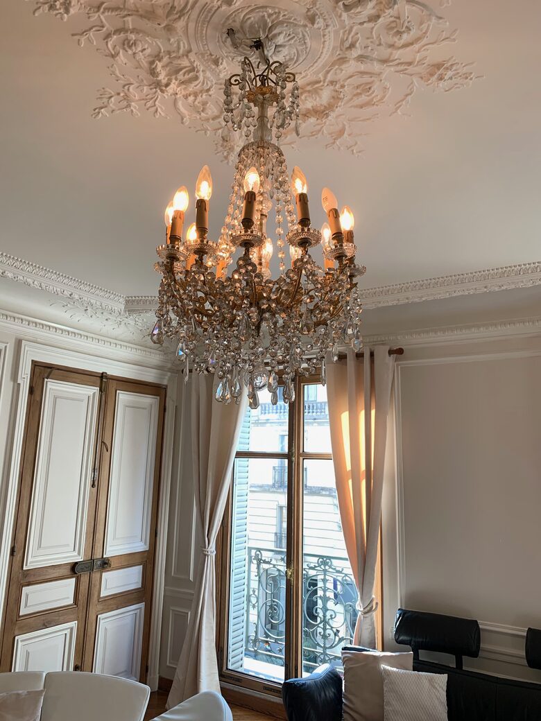 Elegant Matignon Flat - Paris, France