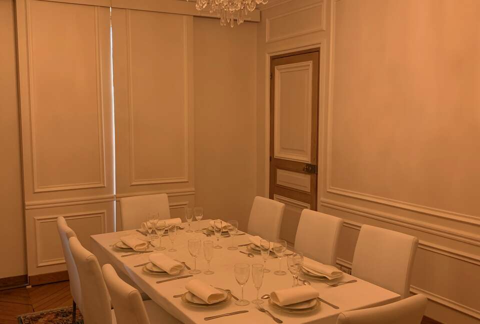 Elegant Matignon Flat - Paris, France