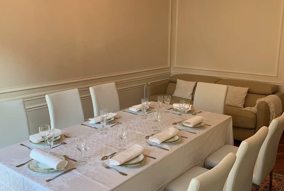 Elegant Matignon Flat - Paris, France