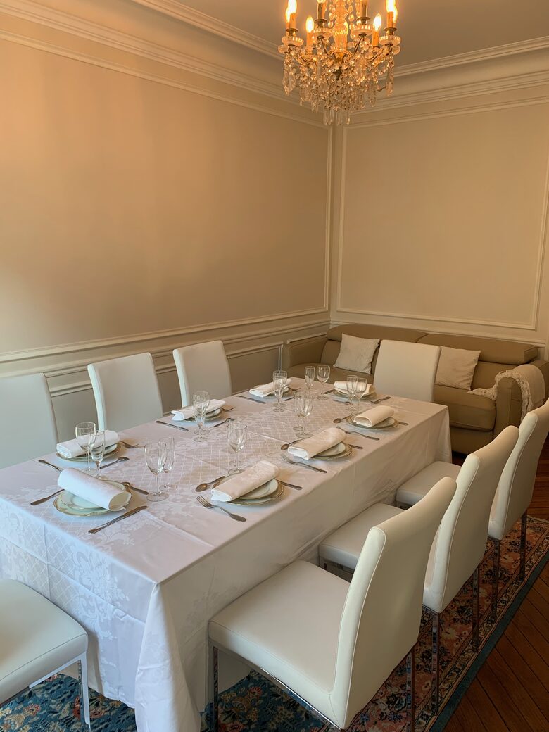 Elegant Matignon Flat - Paris, France