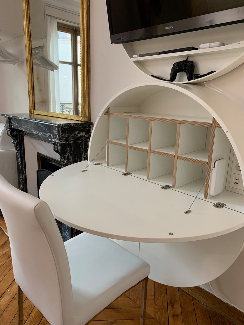 Elegant Matignon Flat - Paris, France