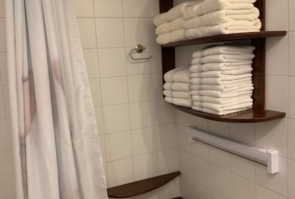 Elegant Matignon Flat - Paris, France