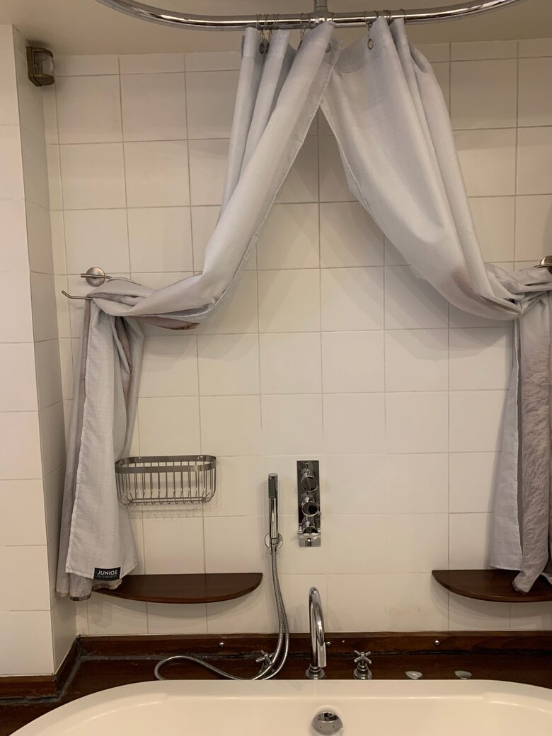 Elegant Matignon Flat - Paris, France