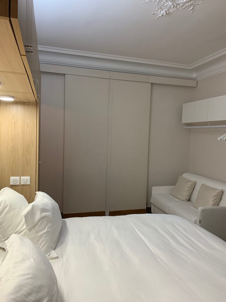 Elegant Matignon Flat - Paris, France