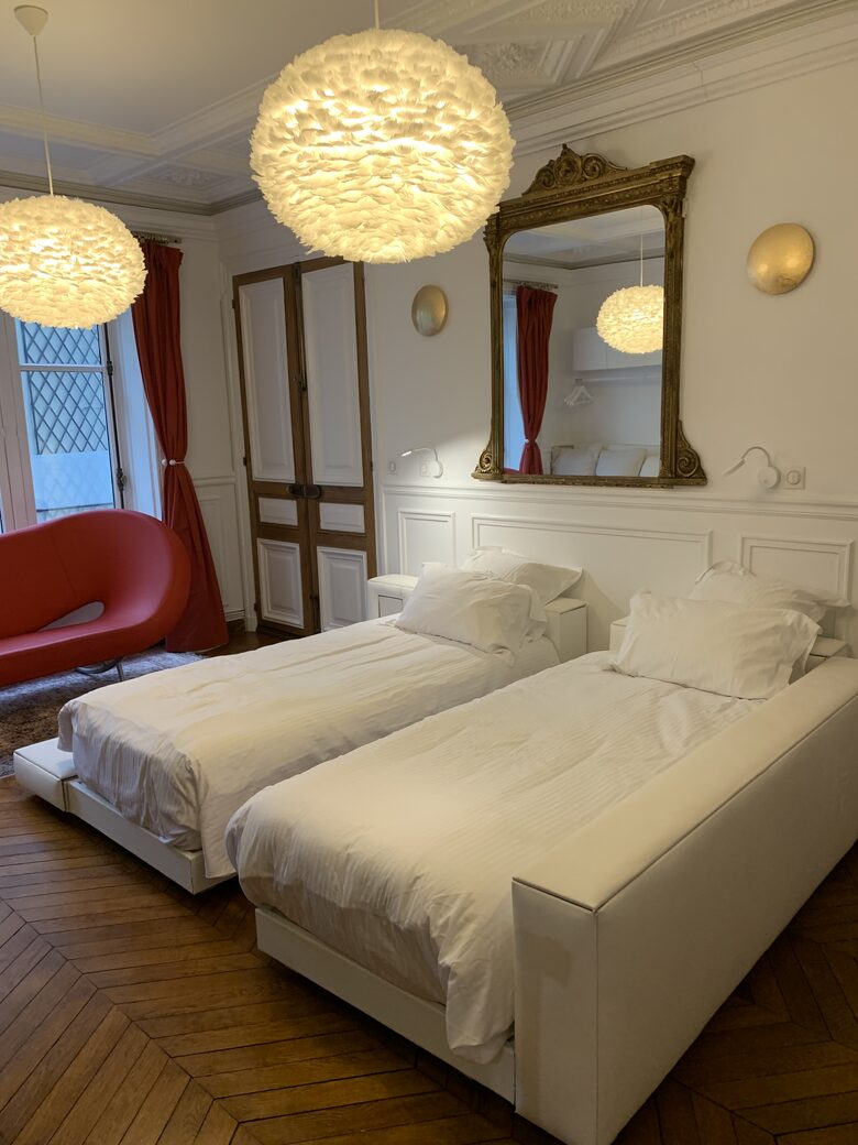 Elegant Matignon Flat - Paris, France