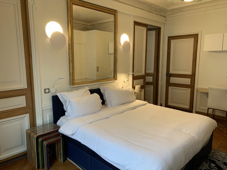Elegant Matignon Flat - Paris, France