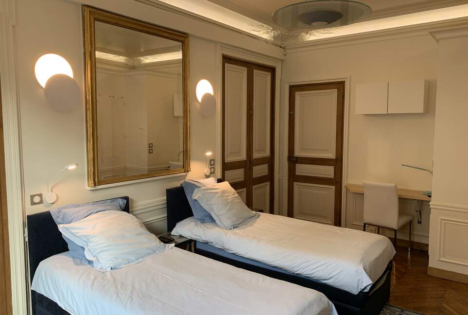 Elegant Matignon Flat - Paris, France
