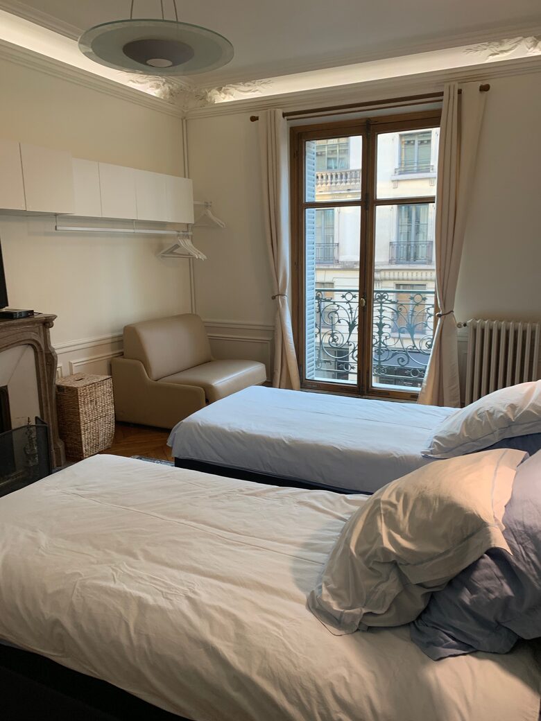 Elegant Matignon Flat - Paris, France