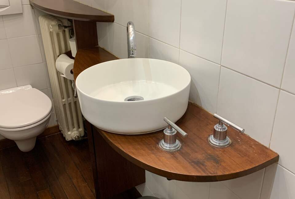 Elegant Matignon Flat - Paris, France