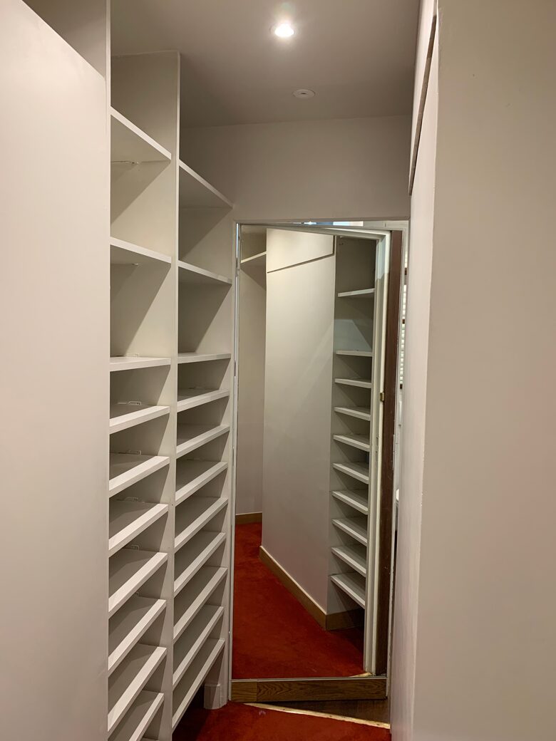 Elegant Matignon Flat - Paris, France