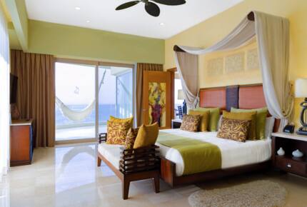 Master Bedroom with extraordinary sunset views over ocean