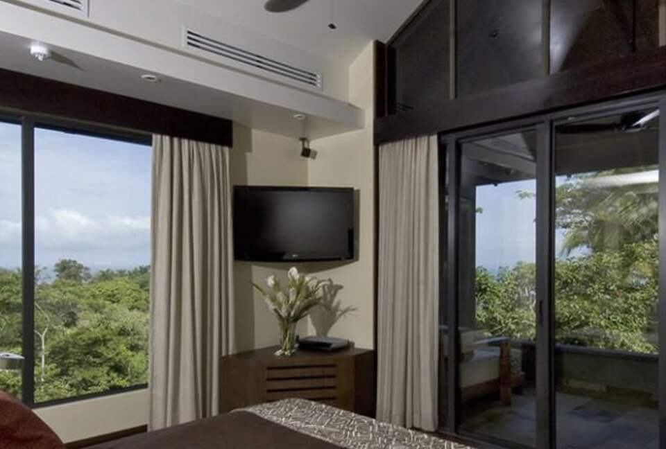 Villa Paraiso | Jungle Hilltop Hideaway - Manuel Antonio, Quepos, Costa Rica