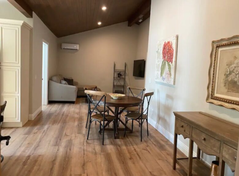 Cottage living and dining