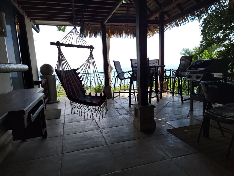 Olas Bailando at Canto del Mar - Bahia Bahia, Costa Rica