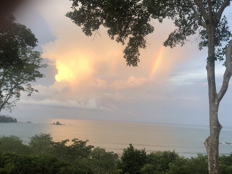 Olas Bailando at Canto del Mar - Bahia Bahia, Costa Rica