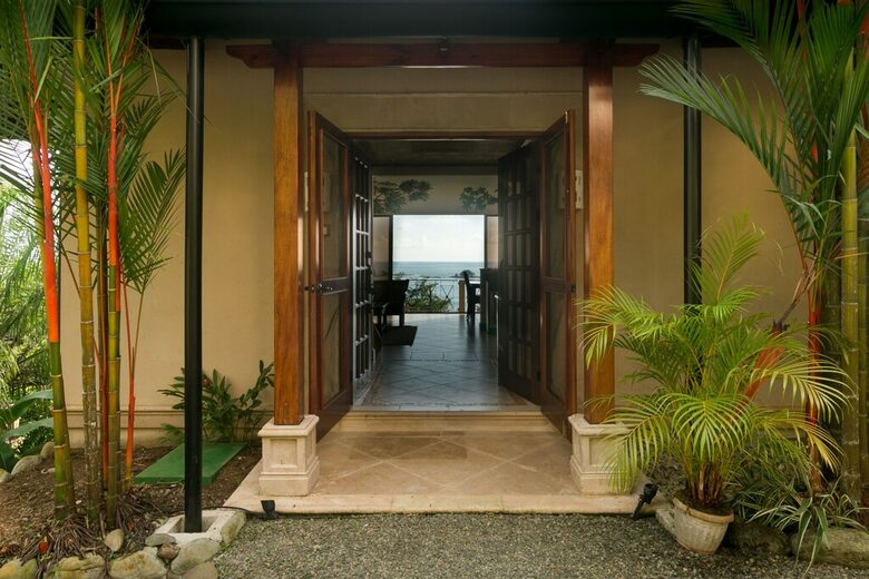 Olas Bailando at Canto del Mar - Bahia Bahia, Costa Rica