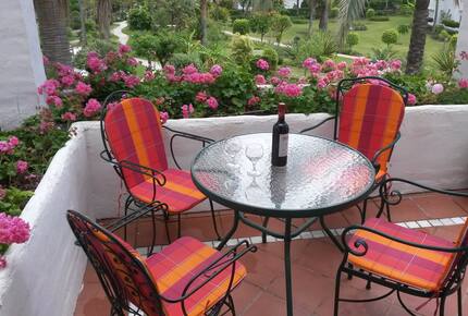 Penthouse on beachfront complex - Estepona, Spain