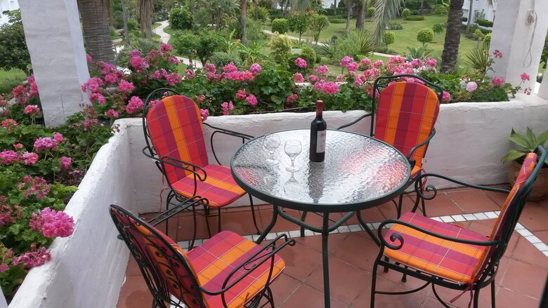 Penthouse on beachfront complex - Estepona, Spain