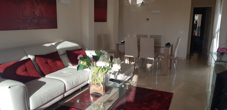 Penthouse on beachfront complex - Estepona, Spain