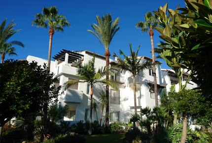 Penthouse on beachfront complex - Estepona, Spain