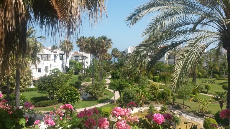Penthouse on beachfront complex - Estepona, Spain