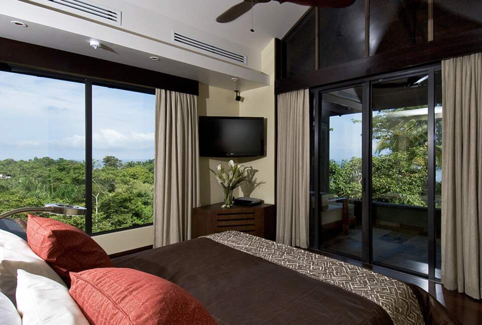 Villa Paraiso | Jungle Hilltop Hideaway - Manuel Antonio, Quepos, Costa Rica