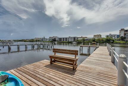 Turtle Cove | Palm Beach Waterfront Home - Lantana, Florida