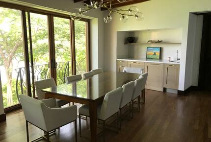 Dining area and wet bar