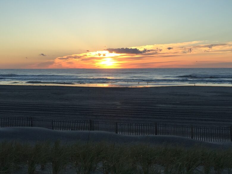 Home Exchange in Sea Isle City, NJ beach and sunset view