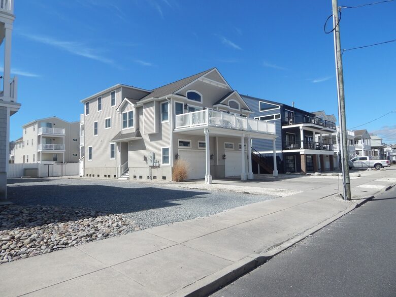 Home Exchange in Sea Isle City, NJ plenty of parking