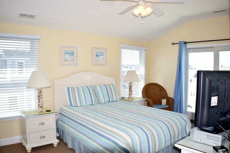 Home Exchange in Sea Isle City, NJ master bedroom with patio