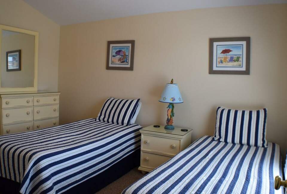 Home Exchange in Sea Isle City, NJ twin bedroom
