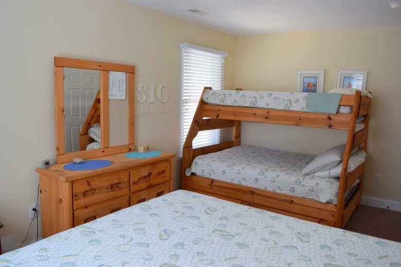 Home Exchange in Sea Isle City, NJ bedroom with bunk bed