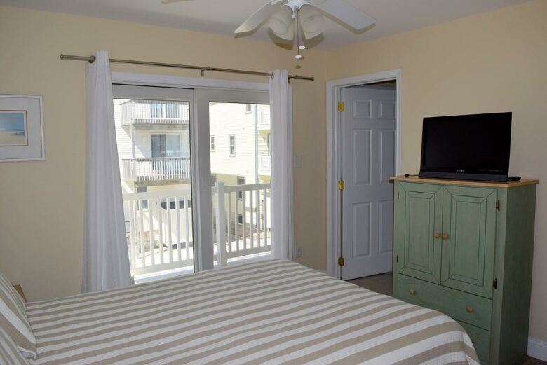 Home Exchange in Sea Isle City, NJ bedroom with tv
