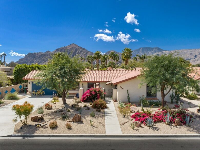 Home Exchange in La Quinta, CA with mountain views!