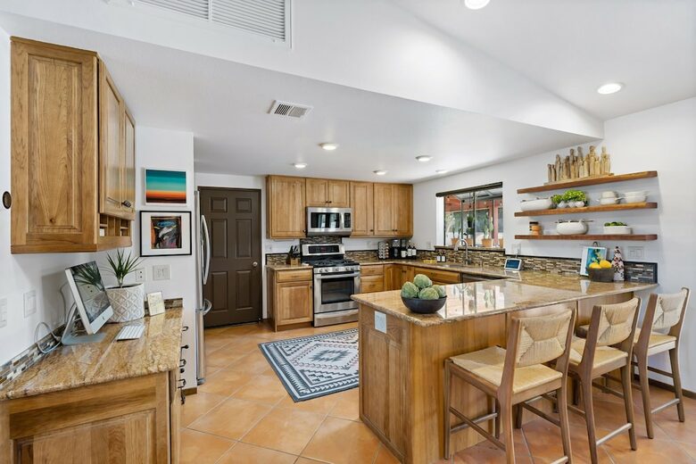 Home Exchange in La Quinta, CA gourmet kitchen