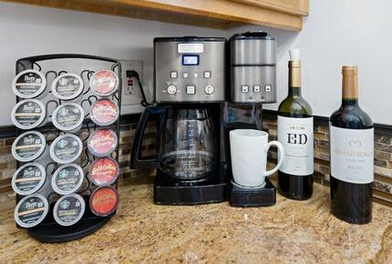 Home Exchange in La Quinta, CA coffee counter