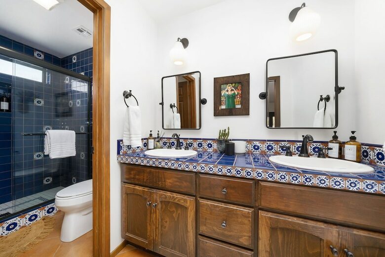 Home Exchange in La Quinta, CA gorgeous master en suite