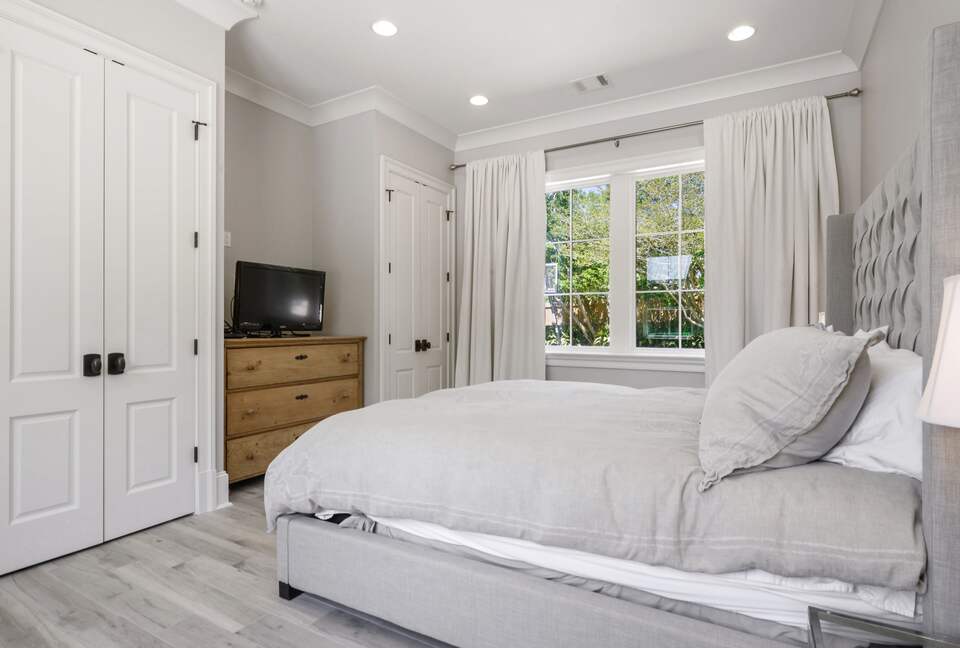 Home Exchange in Baton Rouge, LA 1st Floor King Master