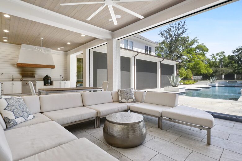 Home Exchange in Baton Rouge, LA Outdoor Living Area