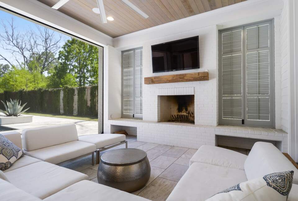 Home Exchange in Baton Rouge, LA Outdoor Living Area